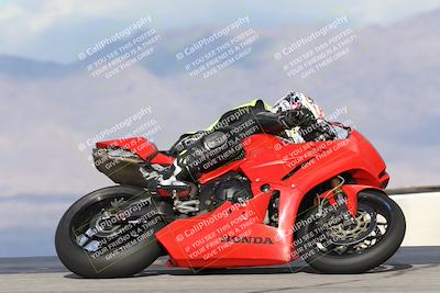 media/Nov-16-2025-Race Pace (Sun) [[8c5fa54630]]/Non Verified Riders (1st 20 Minutes)/7-Turn 9 Entry (210pm)/